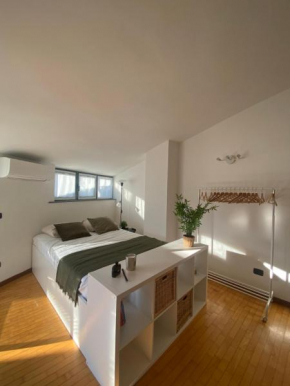 Charming studio next to Fiera with Terrace and parking Pero
